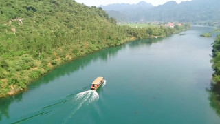 Trải nghiệm du thuyền giữa lòng di sản Phong Nha, tham quan các làng nghề